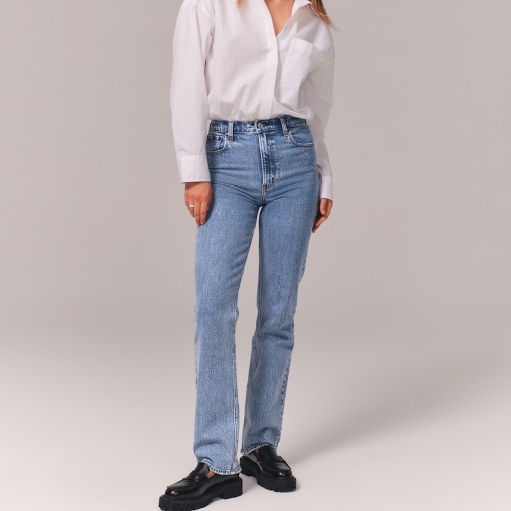 Abercrombie ultra high rise 90’s straight jeans
